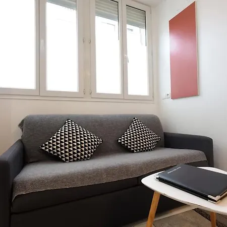 Lumineux A Chartrons / Jardin Public *