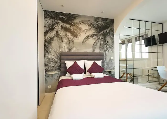 Lumineux A Chartrons / Jardin Public * Μπορντό